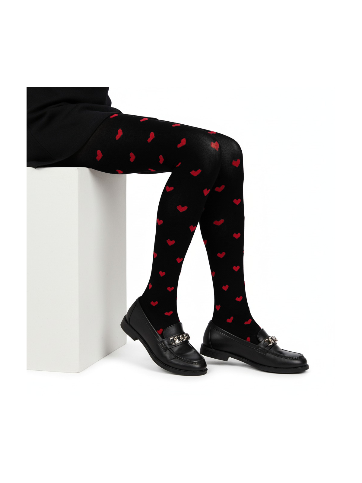 Rajstopy bawełniane czarne w czerwone serduszka tullinogi